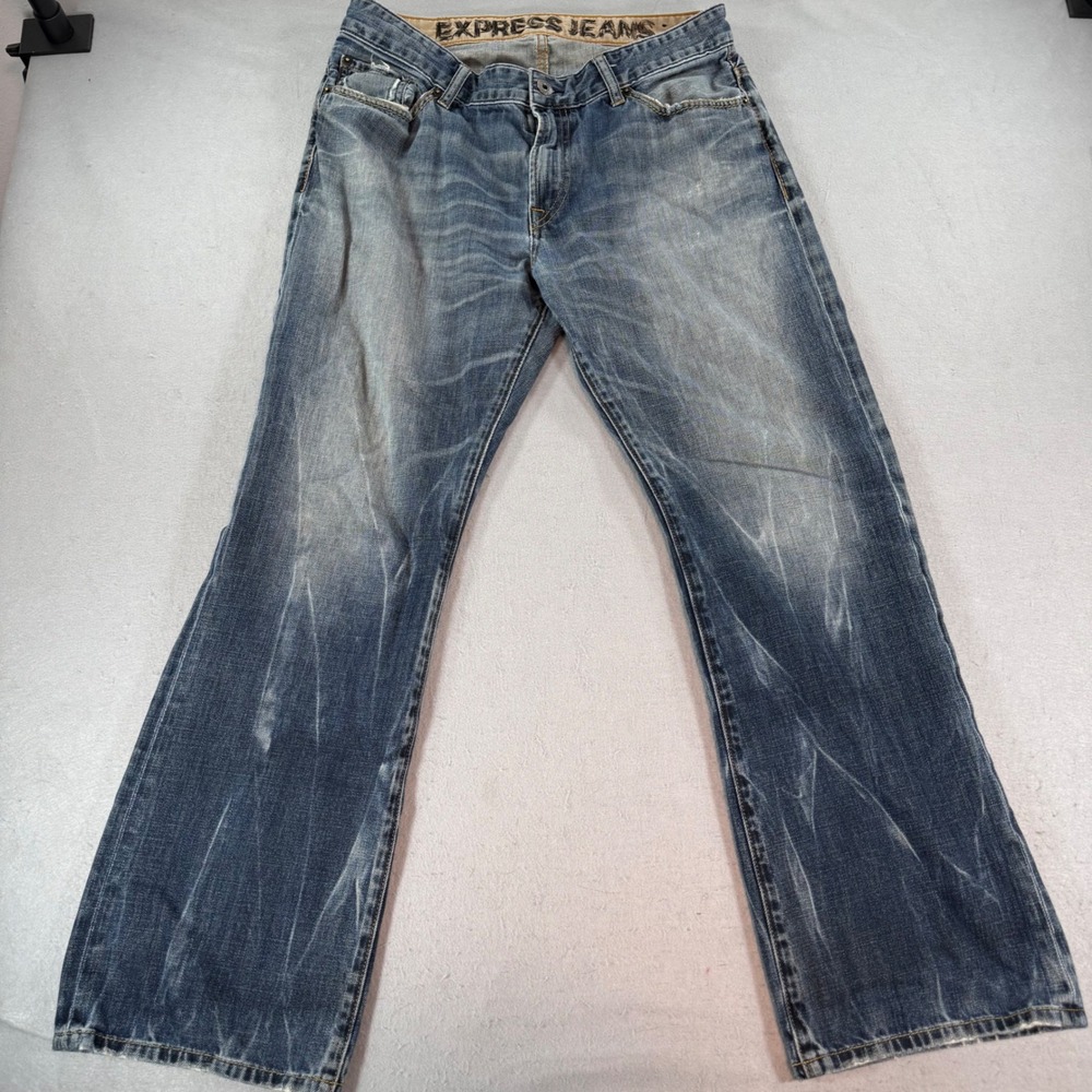 Express Classic Fit Distressed Straight Leg Jeans‎ Mens 34x30 Medium Wash